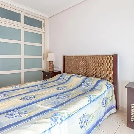 Large Terrace Apt With Pool Apartamento