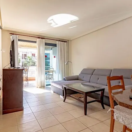 Large Terrace Apt With Pool * Puerto de Santiago (Tenerife)