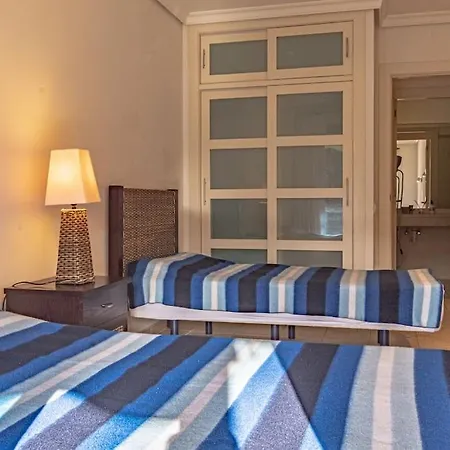 Large Terrace Apt With Pool アパート プエルト・デ・サンティアゴ
