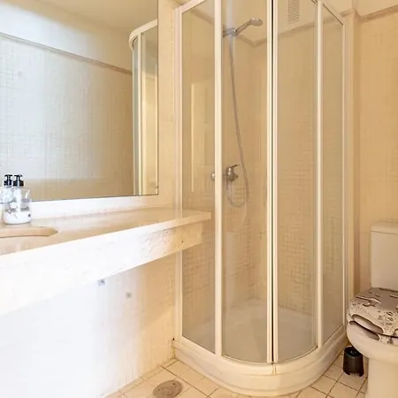 Large Terrace Apt With Pool *